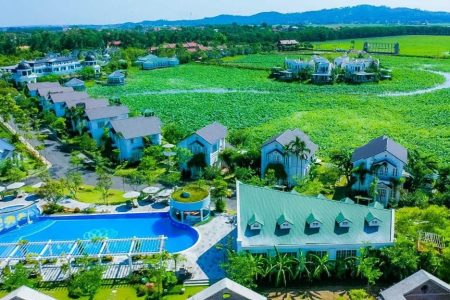 Combo tham quan trong ngày ở Vườn Vua Resort