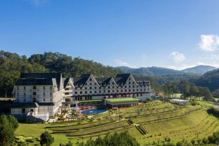 Combo 2N1Đ Swiss-Belresort + Golf Sam Tuyền Lâm