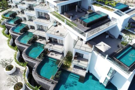 Combo Premier Residences Phu Quoc Emerald Bay + Đi bộ dưới biển