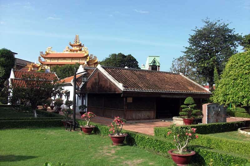 NGÀY 1: TP.HCM  - PHAN THIẾT (Ăn Trưa, Tối)